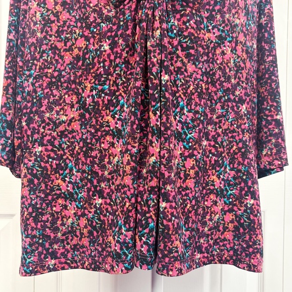 Daisy Fuentes Pink Multicolor Print Stretch Twist Front 3/4 Sleeve Top 2X - Picture 10 of 16